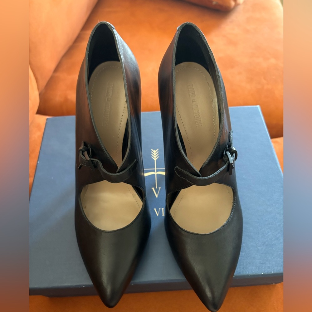 Pour La Victoire Ziegler Pointy Heels